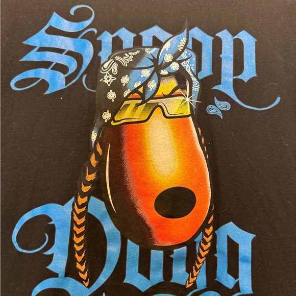 Blue and Black Short Sleeve Tee with Graphic Design -‎ Snoop Dogg size Large - Picture 2 of 4